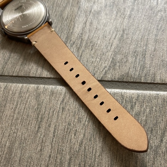 Timex Expedition Scout Watch with 2 Leather Bands - Picture 8 of 11